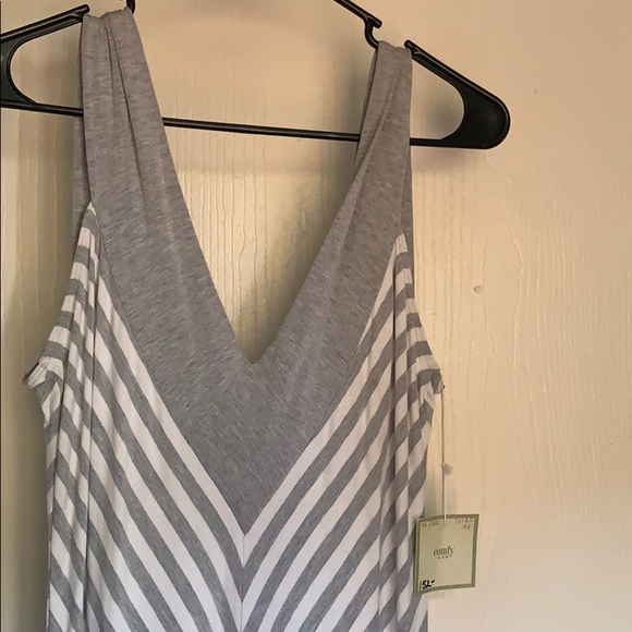 Comfy striped gray dress - Picture 2 of 4